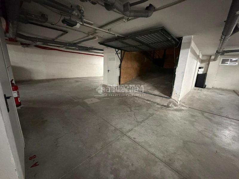 Foto 0c339a93-e7c2-4c7f-aaf6-e4efbeb1116a. Posto auto in San Antón Armilla