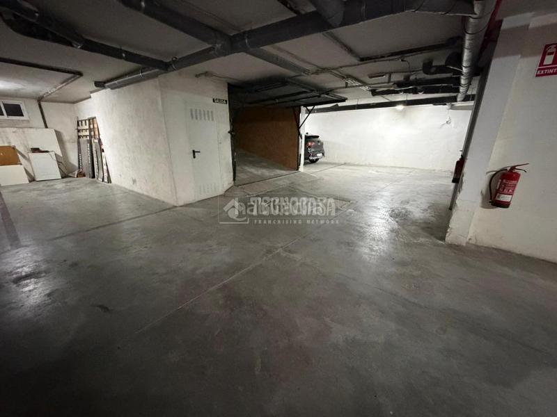 Foto 1e0773fe-33dc-4fea-8fd6-1889ead59b72. Posto auto in San Antón Armilla