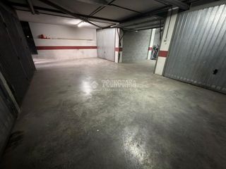 Posto auto in San Antón. Boxplaza de garaje en venta en armilla