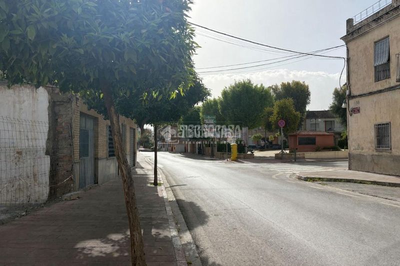Foto 5d5284f1-9d49-418d-9868-bedb06cbd114. Aparcament cotxe a San Antón Armilla