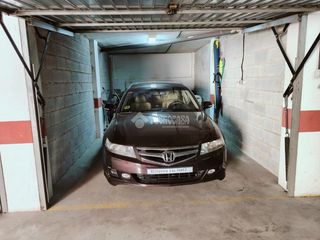 Posto auto in San Antón. Boxplaza de garaje en venta en armilla