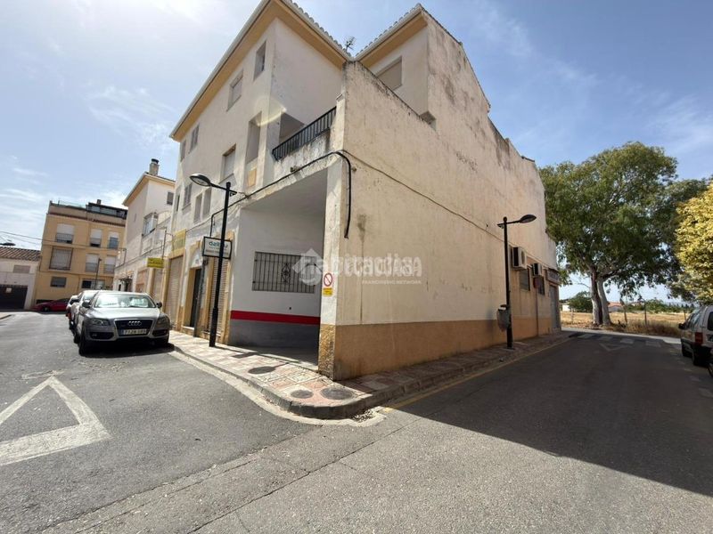 Foto a06d1c0c-00ab-40c2-a827-55aabdb28237. Aparcament cotxe a Avda. De los Ogíjares Armilla