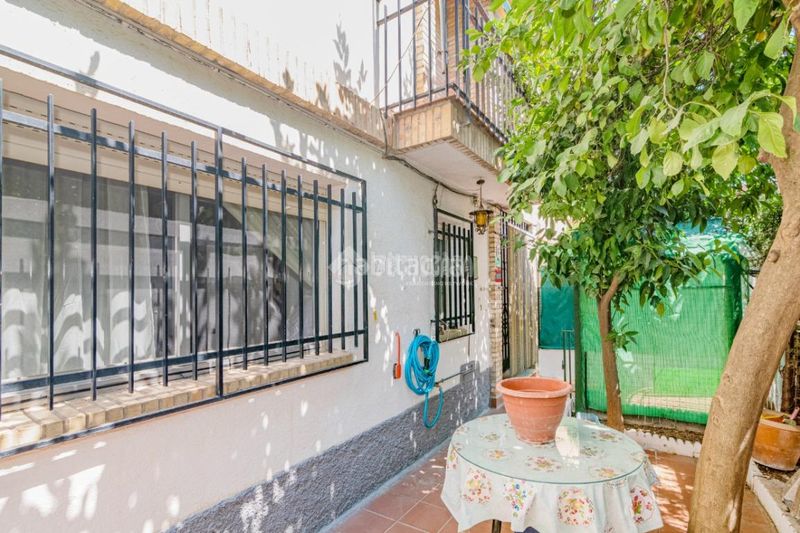 Foto 44cd0755-7e69-4c23-b547-205cae832082. Casa aparellada a Poniente Armilla