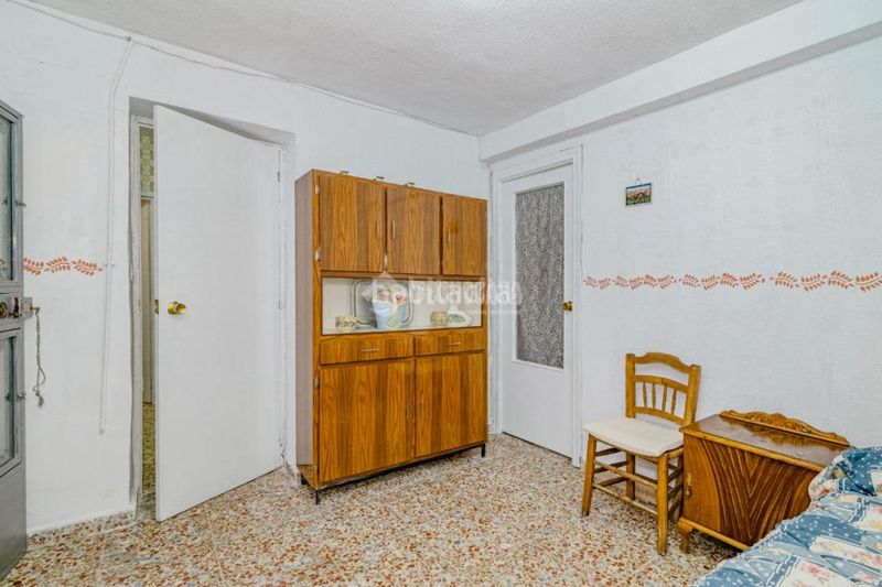 Foto a0fed057-e3a4-4e12-b45e-981b5c648e1d. Casa aparellada a Poniente Armilla