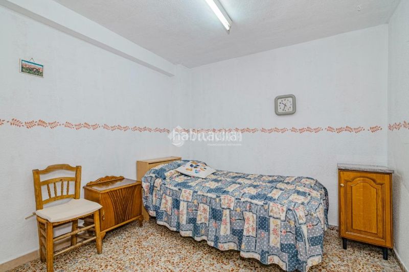Foto c52624a6-8255-4060-897d-41a547d29301. Casa aparellada a Poniente Armilla