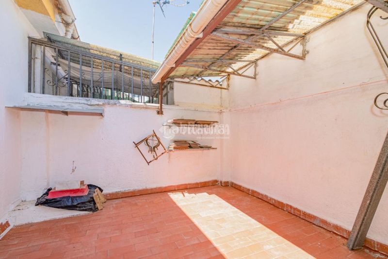 Foto c8457068-fd30-40c0-9de5-06a88903f2df. Casa aparellada a Poniente Armilla