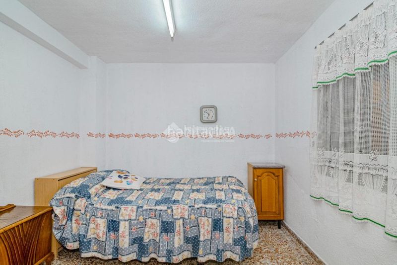 Foto d37cdaa0-66ff-4c0b-9ee7-c7550a9502d1. Casa aparellada a Poniente Armilla