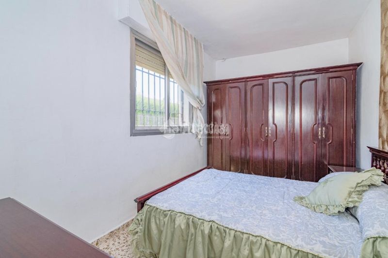 Foto efe20333-620e-4915-b0fc-02cc81c3e6e9. Casa aparellada a Poniente Armilla
