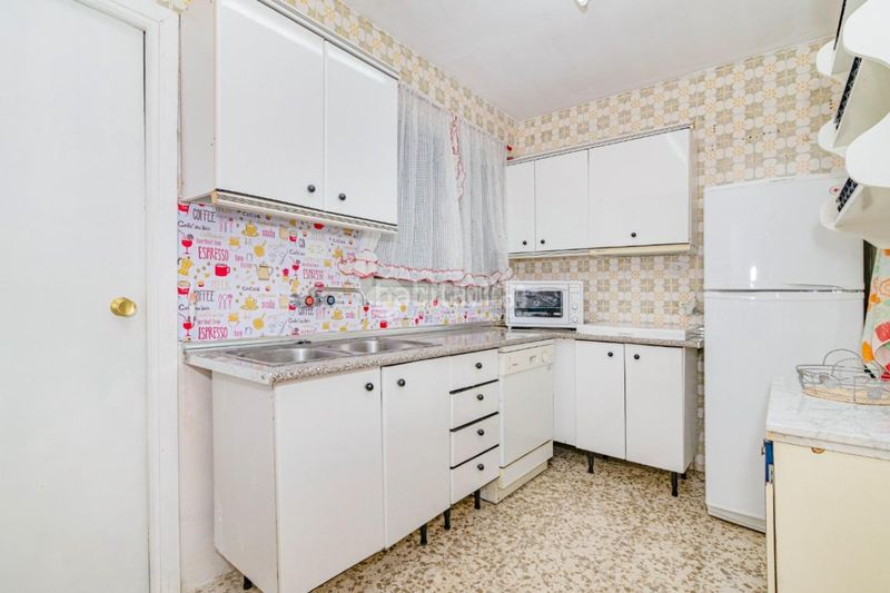 Foto fb930213-1c19-4fb0-be8c-240604457822. Casa aparellada a Poniente Armilla