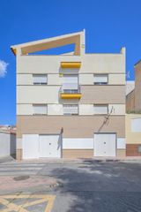 Flat in Avda. De los Ogíjares. Piso en venta en armilla