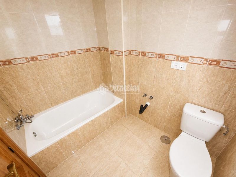 Foto 0c566ba9-bfa3-4943-b79c-c14c286a3e65. Pis a Huétor Vega