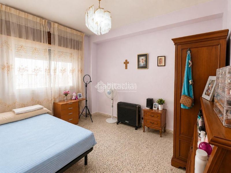 Foto 0eb9df77-14f8-46c9-850a-7111f45dc4fc. Casa amb aparcament a Avda. De los Ogíjares Armilla
