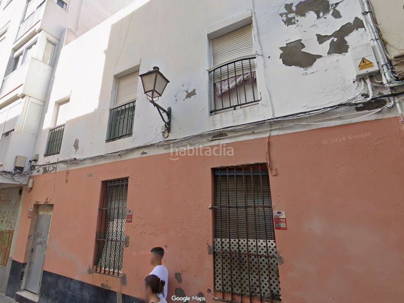 Foto c60e8c4b-291a-4c69-afd8-4f28614b1e14. Edificio in La Caleta - La Viña Cádiz