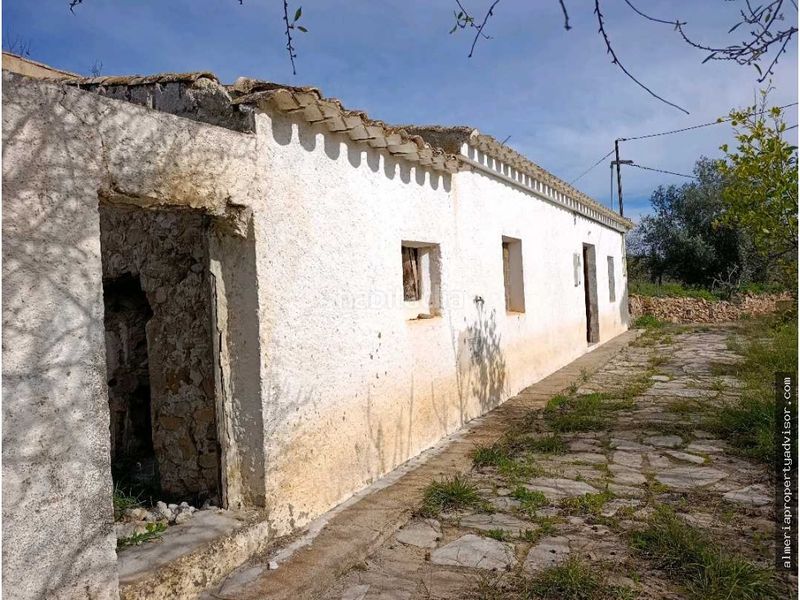 Foto 165f54ce-fe7c-4fd8-b0d1-53cff8f7a927. Masia amb calefacció a Bédar