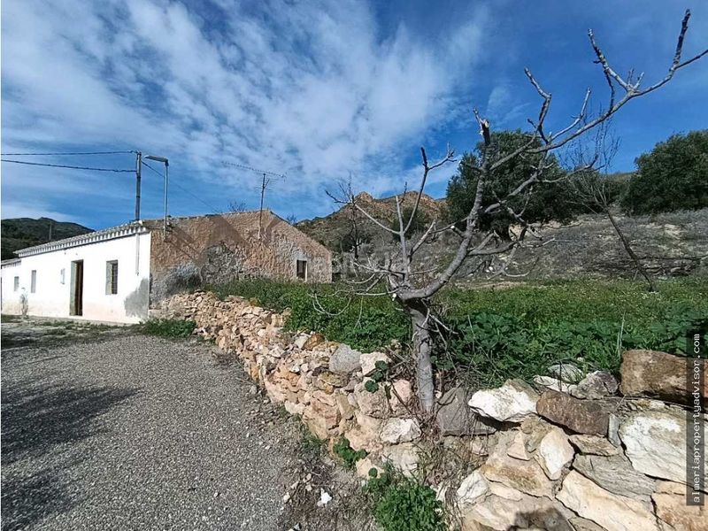 Foto 78b88e1b-bc0b-4950-a838-b059b96a9ca1. Masia amb calefacció a Bédar