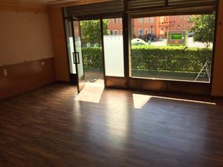 Rent Business premise en Calle gonzalo jimnez de quesada 8