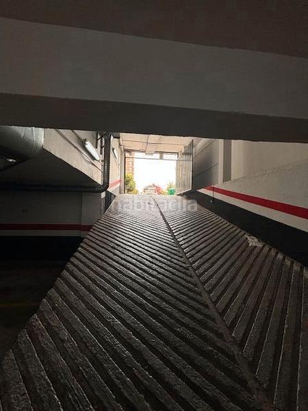 Foto f3c11548-8955-4880-b029-d7f0d4f94820. Aparcament cotxe a avenida pablo picasso 28 a Cervantes Granada