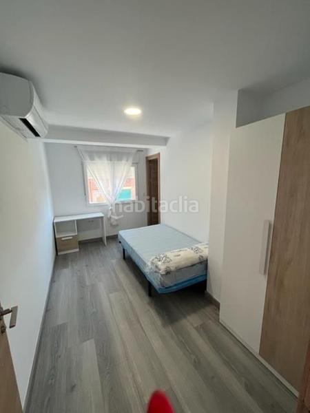 Foto 8a50e81c-4973-4445-8807-f3e2ff365972. Miete etagenwohnung in calle reina mora 6 in Barrio de Zaidín Granada