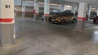 Parking coche en Las Salinas