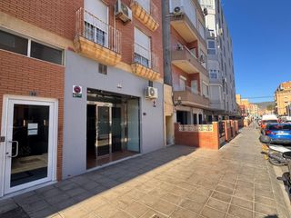 Lloguer Local Comercial a Ciudad Jardín - Tagarete - El Zapillo. Local comercial en el zapillo