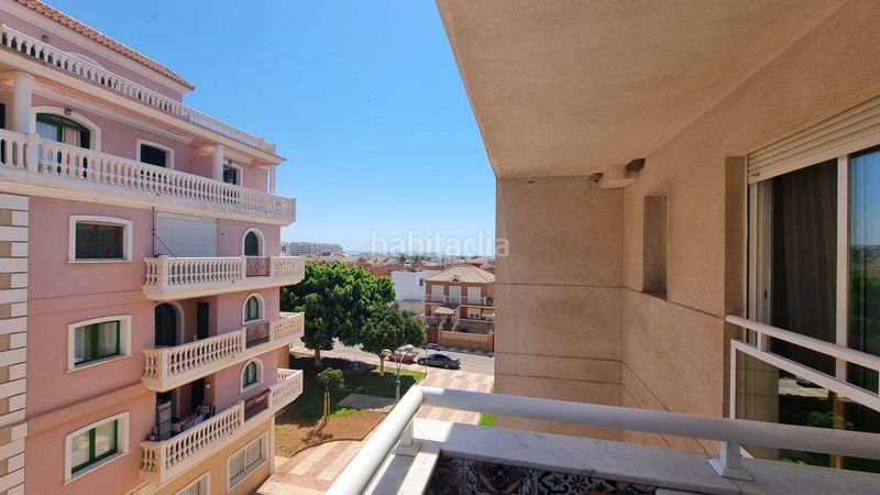 Foto 5bf10824-3f68-42f4-a34e-2297eaee342a. Apartament amb aparcament piscina a Las Salinas Roquetas de Mar