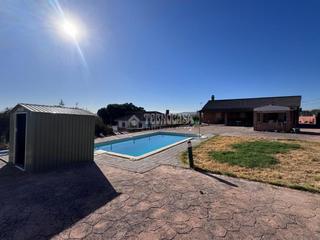 Maison à Alcolea. Casa en venta en cordoba