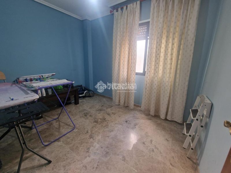 Foto ebd8453a-76b2-4629-9280-86b7b37393d6. Pis amb aparcament a Viñuela - Rescatado Córdoba