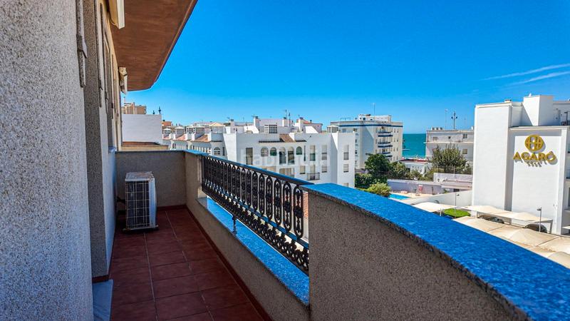 Foto 70bc9c43-3c4c-42d3-9d09-8d532f560a85. Pis amb calefacció aparcament a Playa de la Regla Chipiona