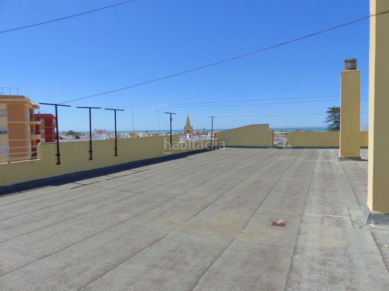 Foto a189e9fb-aaf1-4b1e-af39-276607244d34. Pis amb aparcament a Playa de la Regla Chipiona