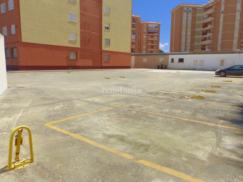 Foto be71b56d-be54-4275-a949-1b47e9db2ce1. Pis amb aparcament a Playa de la Regla Chipiona