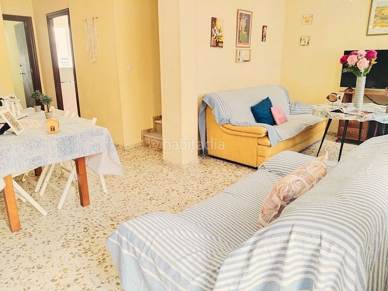 Foto a9a05f56-5c32-47c8-8975-dad7326d5242. Casa adossada a Centro Chipiona