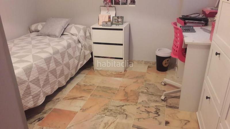 Foto d4f3e524-8a40-49b2-b448-e8a0792dc22c. Casa adossada amb aparcament a Algaba (La)