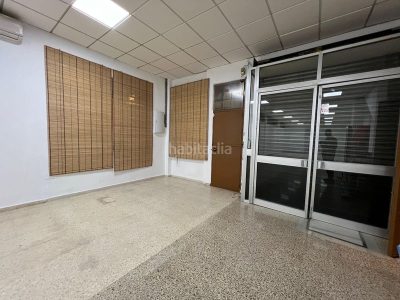 Foto f59f32aa-ce6d-416e-bb99-75e473f179a7. Location local commercial dans Algaba (La)