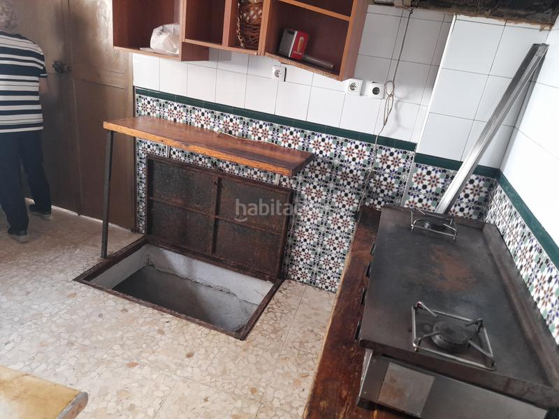 Foto f902a060-7900-403c-bc65-eba12b72092a. Affitto locale commerciale con riscaldamento in Algaba (La)