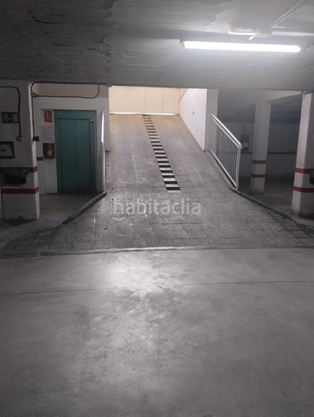 Foto 3161cff9-7f9f-4551-ae17-602783e11128. Aparcament cotxe a Algaba (La)