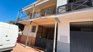 Planta baixa a Calle almendro 5. Piso en venta en calle almendro, torre de la reina guillena