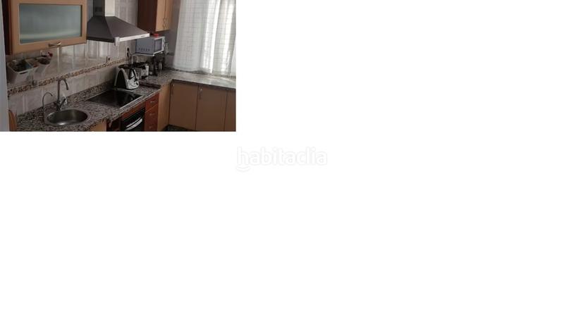 Foto 77cfd00f-eeb9-40e0-8a81-ce3ff1f59b44. Maison jumelée dans Guillena pueblo Guillena