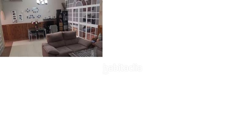 Foto 831f86db-0766-4fb4-9ff0-0423898a3a42. Maison jumelée dans Guillena pueblo Guillena