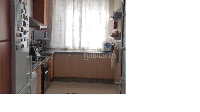 Foto ff76286e-1fc7-4618-98f1-f59e98f55f25. Maison jumelée dans Guillena pueblo Guillena