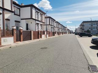 Maison  Avenida alcolea del rio. Gran oportunidad venta de casa en el balcon del guadalquivir