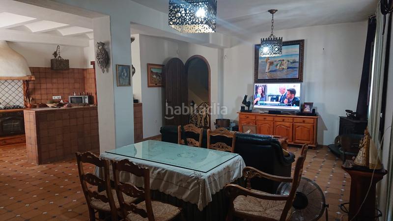 Foto 23de2564-0961-42f1-a85e-8d015af2af10. Chalet con camino riscaldamento parcheggio in Algaba (La)