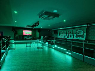 Local Comercial a Avenida Primero de Mayo 64