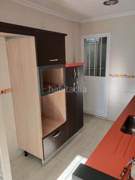 Foto 40a2b70b-922e-4e92-83b7-0513881992be. Casa adossada amb aparcament a Algaba (La)