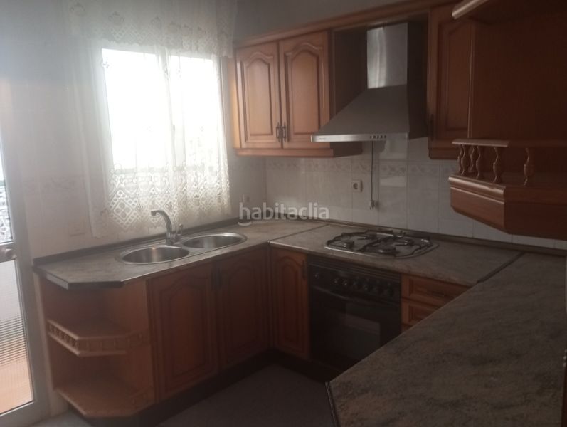 Foto a41a15d7-3087-4984-8f3a-4db36a37934b. Casa a Algaba (La)