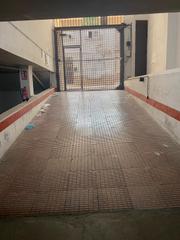 Aparcament cotxe a Alcantarilla. Zona san roque