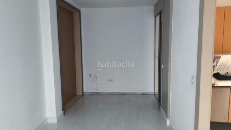 Foto 72c4cc7d-3d93-4004-af1e-b0df591c2cd6. Rent office space in avenida ramón y cajal 2 in Puerto Deportivo Fuengirola