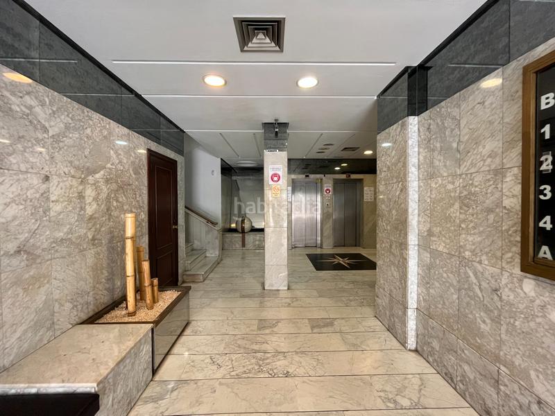 Foto f6d06794-80ec-4fc6-9b11-4322ae8a38e3. Rent office space in avenida ramón y cajal 2 in Puerto Deportivo Fuengirola