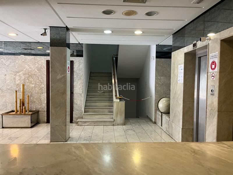 Foto fc2690ce-aebc-4d10-a70a-38bccca68e6b. Rent office space in avenida ramón y cajal 2 in Puerto Deportivo Fuengirola
