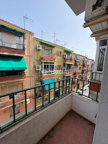 Foto eb4a6e9f-7d26-40b8-9b3c-460a66090c5c. Pis a Peñamefecit - Avda Barcelona Jaén