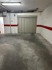 Location Parking voiture en Calle jan 9. Garaje para coche pequeo